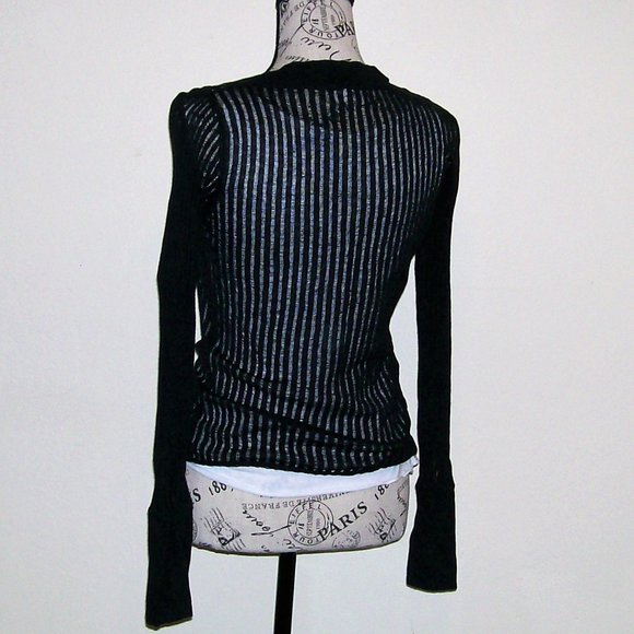 NWOT Beautiful 2 in 1 Sweater Top - Picture 4 of 6